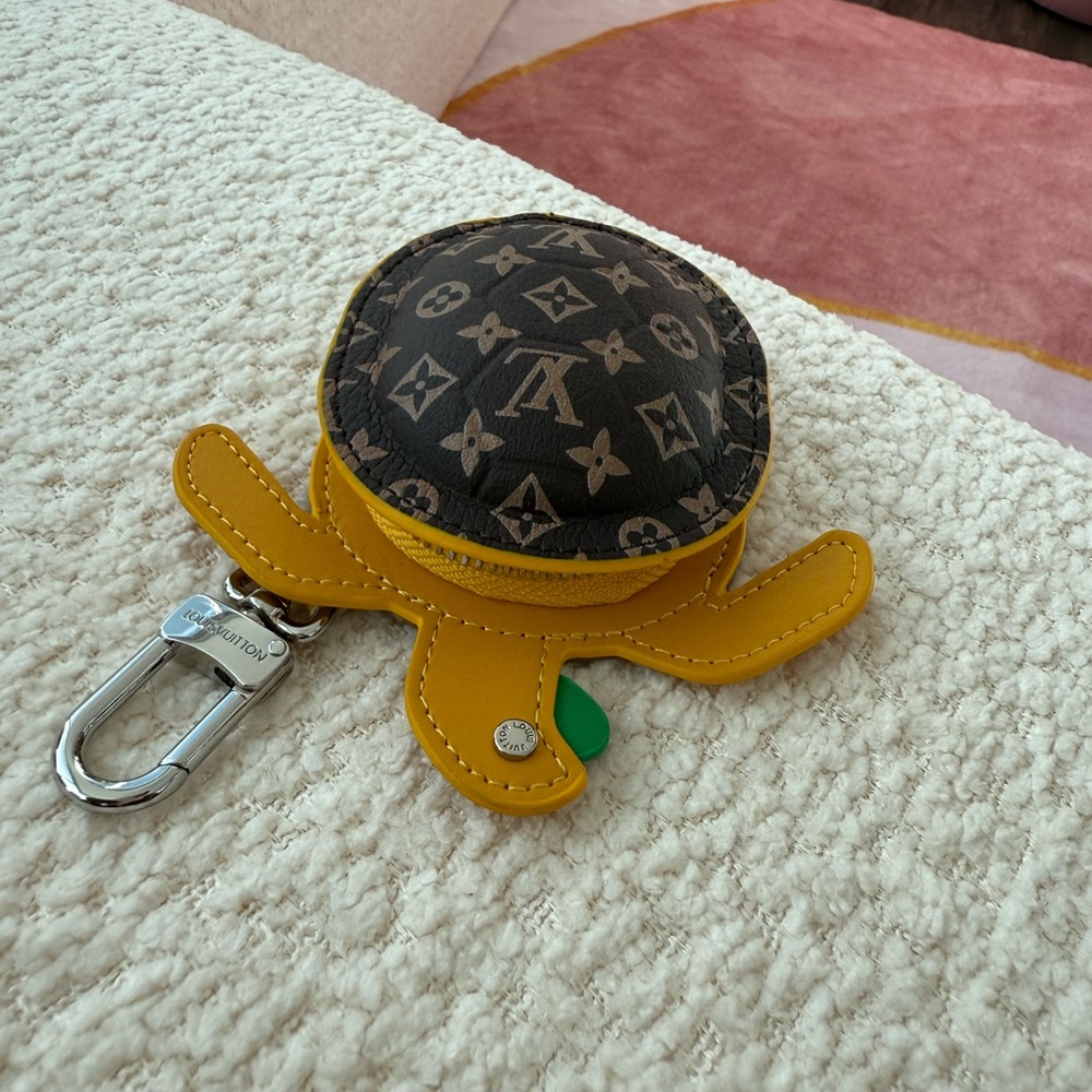 Louis Vuitton Monogram Key & Card Holder in Brown and Yellow